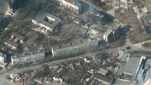 Ουκρανία: Ισοπεδώθηκε η Μαριούπολη - Πτώματα στους δρόμους, βομβαρδισμένα κτίρια - Κομβόι ΙΧ εγκαταλείπει την πόλη [Εικόνες]