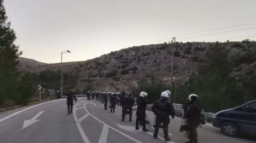 Βουλευτής ΣΥΡΙΖΑ: Δέχτηκα απρόκλητη επίθεση από τα ΜΑΤ στη Χίο