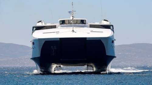 Ακινητοποιήθηκε μεσοπέλαγα το World Champion Jet: Ταλαιπωρία για 1.171 επιβάτες - Επιστρέφει στον Πειραιά