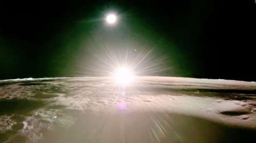 NASA: Εντυπωσιακές εικόνες από το ηλιοβασίλεμα στη Σελήνη - Το φαινόμενο της λάμψης του σεληνιακού ορίζοντα