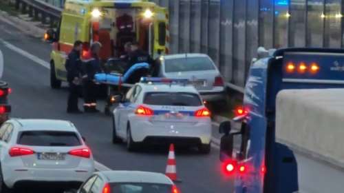 Κίνηση live: Τροχαίο στον Κηφισό, καθυστερήσεις στο ρεύμα προς Λαμία - Ουρές χιλιομέτρων στην Αττική οδό [βίντεο]