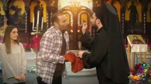 Μήνυση σε Κανάκη και &quot;Ράδιο Αρβύλα&quot; για το βίντεο με τη Θεία Κοινωνία