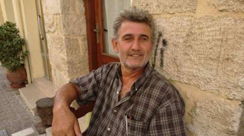 Ρέθυμνο: Μετανάστης από την Συρία βρήκε 1.500 ευρώ στον δρόμο και τα παρέδωσε στην Αστυνομία