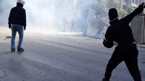 Τέμπη: Επεισόδια έξω από τα γραφεία του ΟΣΕ στο Μεταξουργείο - Πετροπόλεμος και χημικά