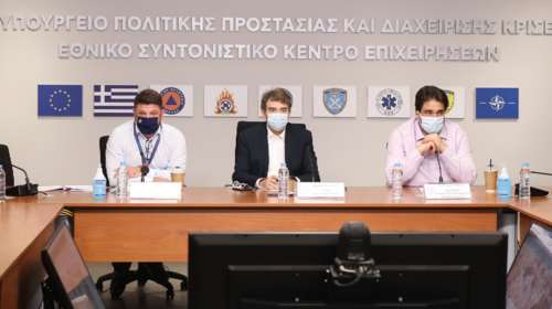 Καύσωνας: Έκτακτα μέτρα για τους εργαζόμενους προανήγγειλε ο Χρυσοχοΐδης