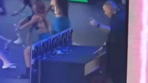 Dj Valentino: Τρολάρει με την εξαφανισμένη κονσόλα των Mad Awards [βίντεο]