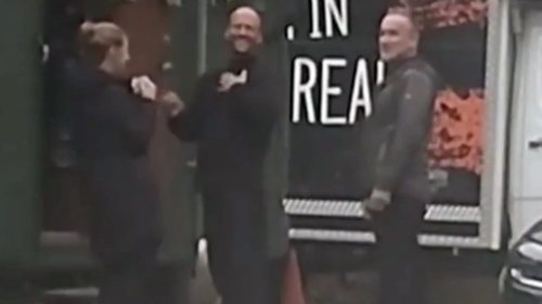 Θεσσαλονικιά &quot;τρελάθηκε&quot; με τον Τζέισον Στάθαμ: Θέλω να πέσω κάτω, I love you...