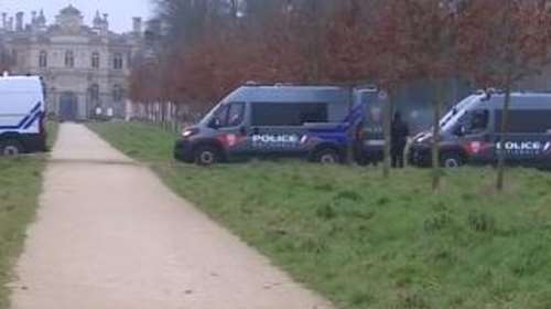 Φρίκη στη Γαλλία: Βρέθηκε πτώμα 10χρονου μέσα σε βαλίτσα σε κάδο σκουπιδιών - Συνελήφθη η μητέρα του