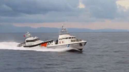Νέο βίντεο: Καρέ καρέ η παρενόχληση του ελληνικού σκάφους από την τουρκική ακταιωρό