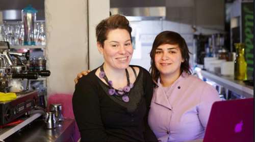 MasterChef 4: Η σύντροφος της Ντέμης μιλά για τη γνωριμία τους, τον πρώην σύζυγό και τα παιδιά της [βίντεο]