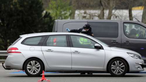 Κορονοϊός: Αυτά πρέπει να κάνετε πριν μπείτε στο αυτοκίνητό σας