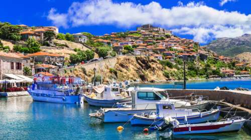 Το ανεξερεύνητο διαμάντι του Αιγαίου: Το νησί των ποιητών, του ούζου και της φιλοξενίας