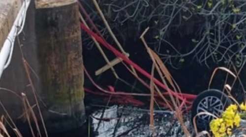 Τραγωδία στη Λακωνία: Αυτοκίνητο με οικογένεια έπεσε σε κανάλι - Νεκρή μία 15χρονη και δύο τραυματίες [εικόνες]