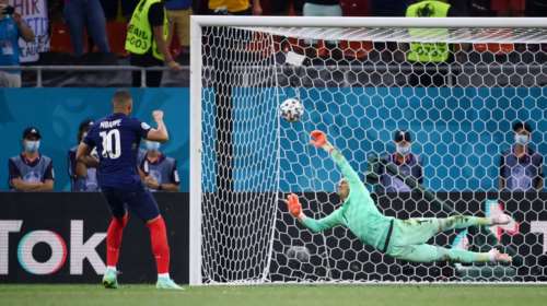 Euro 2020: Δεν χωνεύουν την ήττα οι Γάλλοι - Πάνω από 270.000 υπογραφές για επανάληψη των πέναλτι με την Ελβετία