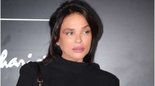 Σίλια Κριθαριώτη: Στιλάτη στη Νέα Υόρκη - Το παλτό με τον τεράστιο γούνινο γιακά και η εκπληκτική διακόσμηση