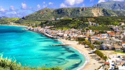 Η άλλη οπτική της τουριστικής έκρηξης: Αύξηση ενοικίων, κακές εργασιακές σχέσεις και καταστροφή του περιβάλλοντος