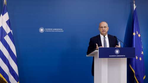 Ανασχηματισμός: Εκτός ο Χρυσοχοΐδης, μετακινούνται Κικίλιας - Χαρδαλιάς, είσοδος Θεοδωρικάκου και Πλεύρη