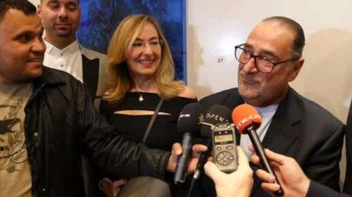 Αγνώριστος ο Βασίλης Καρράς μετά το πρόβλημα υγείας και την απώλεια των κιλών: &quot;Επιστρέφουμε στη ζωή&quot;