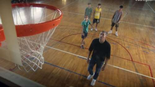 Νέο βίντεο από την ΕΛΑΣ με Δημήτρη Διαμαντίδη: &quot;Μαζί κλείνουμε την πόρτα στη βία&quot;