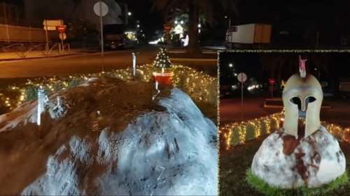 This is (s)Parta: Εκλεψαν την... περικεφαλαία από την είσοδο της Σπάρτης - Eπικήρυξαν τους κλέφτες με 1000€