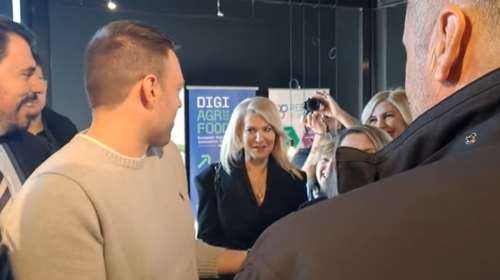 Ο Κασσελάκης δεν άφησε ασχολίαστη τη νέα ατάκα Τζάκρη: &quot;Όλα τα &#39;χε η Μαριωρή&quot; - &quot;Όλο εκφράσεις είσαι τελευταία&quot; [βίντεο]