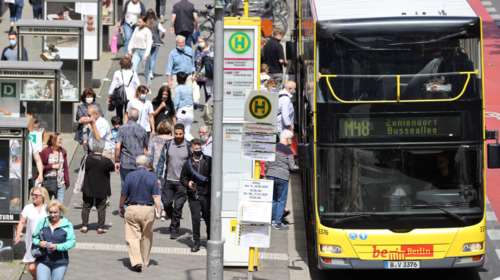 Γερμανία- Κορονοϊός: Συναγερμός από τη ραγδαία αύξηση κρουσμάτων- Μάσκες σε εξωτερικούς και εσωτερικούς χώρους