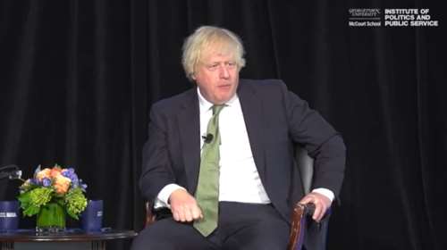 Ο Μπόρις Τζόνσον διαφωνεί (ξανά) με την επιστροφή των γλυπτών του Παρθενώνα και… απαγγέλλει Ιλιάδα [βίντεο]