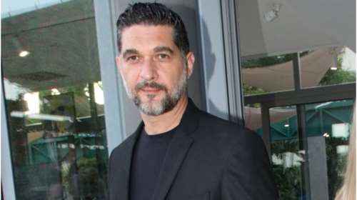 Πάνος Ιωαννίδης - Τζο Κουτρουμάνου: Βάφτισαν τον γιο τους Κωνσταντίνο στο Πήλιο, δίπλα στη θάλασσα