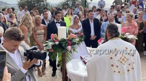 Κόνι Μεταξά: Παντρεύτηκε τον εκλεκτό της καρδιάς της Μάριο Καπότση - Συγκινημένος ο Λευτέρης Πανταζής -  Δείτε τον γάμο στα Χανιά [εικόνες]
