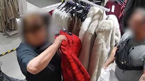 Έκλεβαν ρούχα στην Αθήνα και τα πωλούσαν στην Αλβανία: Καρέ - καρέ πώς η σπείρα &quot;ξάφριζε&quot; τα καταστήματα