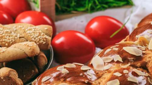 Πασχαλινό τραπέζι: Πόσες θερμίδες κρύβουν τα εορταστικά εδέσματα - Τι να επιλέξουμε για να κρατήσουμε το μέτρο