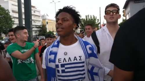 ΙShowSpeed: Ποιος είναι ο διάσημος YouTuber που προκάλεσε ντελίριο στην Αθήνα - Τον ακολουθούσαν σε όλη την πόλη [βίντεο]