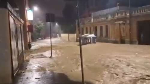 Σφοδρό κύμα κακοκαιρίας στην Ιταλία: Πλημμύρισαν δρόμοι στη Μπολόνια, ένας νεκρός και ένας αγνοούμενος [βίντεο]