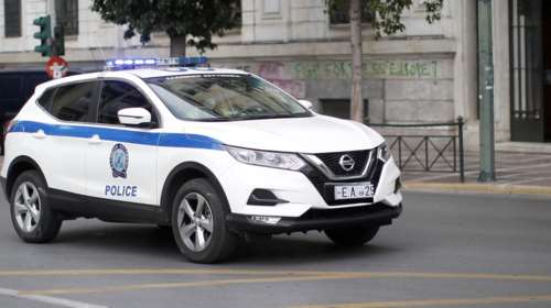 Χτύπησαν και λήστεψαν ανήλικους σε Ακρόπολη και Μαρούσι - Τους πήραν τα κινητά