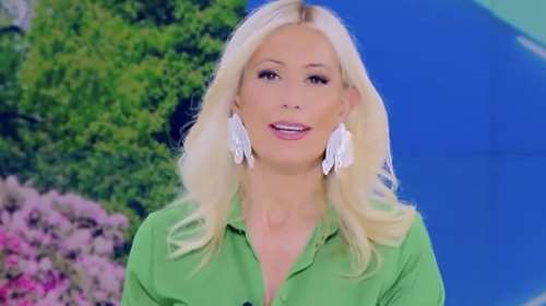 Μαρία Μπακοδήμου: " Έχω πάρει τηλέφωνο στο 100 - Δεν είπα ότι είμαι η Μπακοδήμου, δεν με εξυπηρέτησε για αυτό"