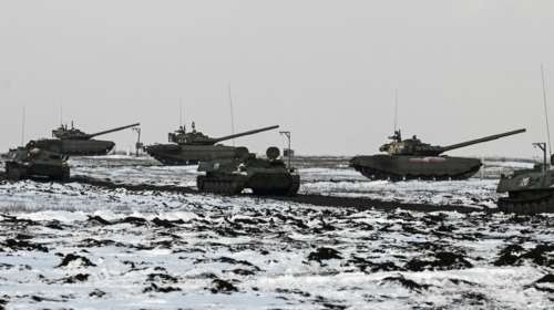 Interfax: Εξελίξεις στην Ουκρανία - Η Μόσχα αποσύρει στρατεύματα από την Κριμαία στη βάση τους στην Τσετσενία