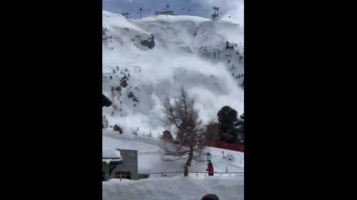 Ελβετία: Τρεις νεκροί από χιονοστιβάδα στο Ζέρματ - Σοκαριστικό βίντεο