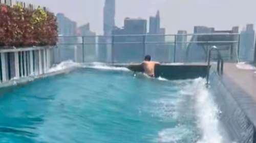 Ταϊλάνδη: Η αγωνιώδης προσπάθεια άνδρα σε πισίνα ουρανοξύστη να μην πέσει στο κενό τη στιγμή του σεισμού [βίντεο]