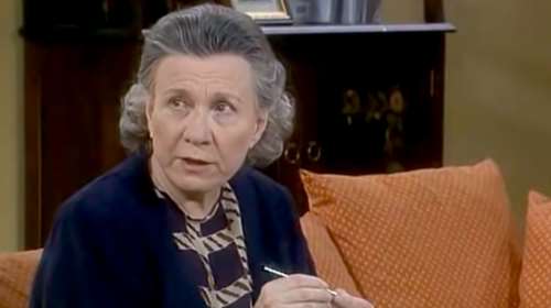 Σούλα Αθανασιάδου: Ο ΑΝΤ1 αποχαιρέτησε τη &quot;Μάχη&quot; αλλά... με σκηνή από λάθος σειρά [Βίντεο]