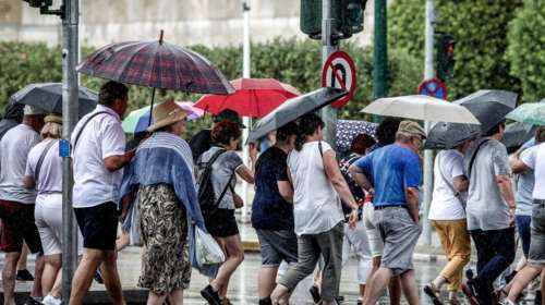 &quot;Προχωρημένο φθινόπωρο&quot; από την Πέμπτη, προβλέπει ο Μαρουσάκης – Έρχονται καταιγίδες και κεραυνοί