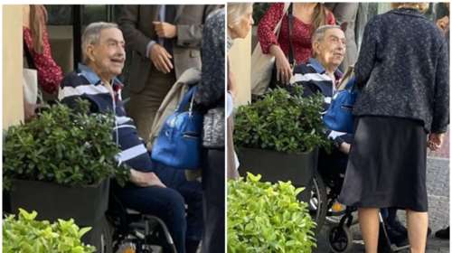 Κωνσταντίνος Γλύξμπουργκ: Καταβεβλημένος με ρινικούς καθετήρες σε σπάνια έξοδο στην Αθήνα