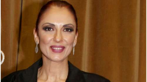 Ματθίλδη Μαγγίρα: Αγνώριστη με γκρίζα μαλλιά - Η σπάνια εμφάνιση με την εξωτικής ομορφιάς κόρη της