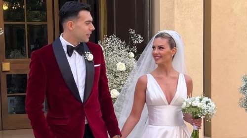 Παντρεύτηκε με θρησκευτικό γάμο ο Σλούκας - Το αριστοκρατικό σικ νυφικό της Μαρίας Δαρσίνου [εικόνες]