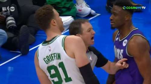 Χαμός στο παρκέ: Ο Θανάσης Αντετοκούνμπο έριξε κουτουλιά σε αντίπαλο και αποβλήθηκε [βίντεο]