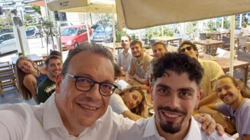 Η συγκινητική ανάρτηση Φάμελλου για τον γιο του και η αναφορά στην σύζυγό του :&quot;Οι ουρανοί είναι δικοί σου&quot;