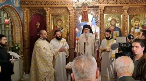 Θεσσαλονίκη: Σε κλίμα οδύνης το ετήσιο μνημόσυνο για τα θύματα του δυστυχήματος των Τεμπών [βίντεο]