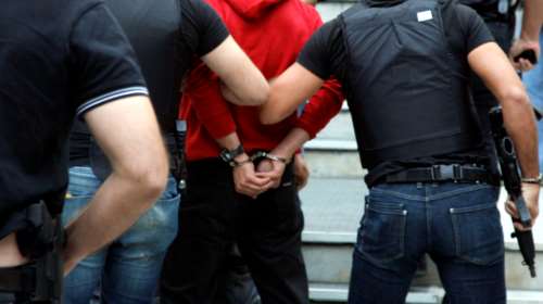 Θεσσαλονίκη: Δέκα χρόνια φυλακή στον 27χρονο που σκότωσε τον παππού του με κουζινομάχαιρο