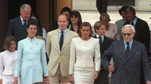 Γάμοι, χωρισμοί και θάνατοι: Η &quot;κατάρα&quot; που στοιχειώνει την πριγκιπική οικογένεια του Μονακό