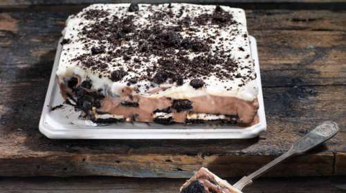 Γλυκό ψυγείου με γεμιστά μπισκότα - Πανεύκολη συνταγή, έτοιμη σε 20 λεπτά