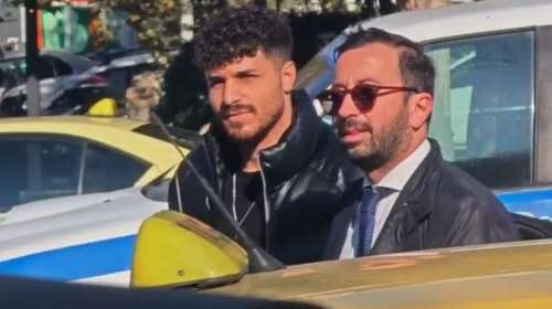 Αυτός είναι ο 21χρονος τραγουδιστής που καταγγέλλει τον Μαζωνάκη για σεξουαλική παρενόχληση [βίντεο]